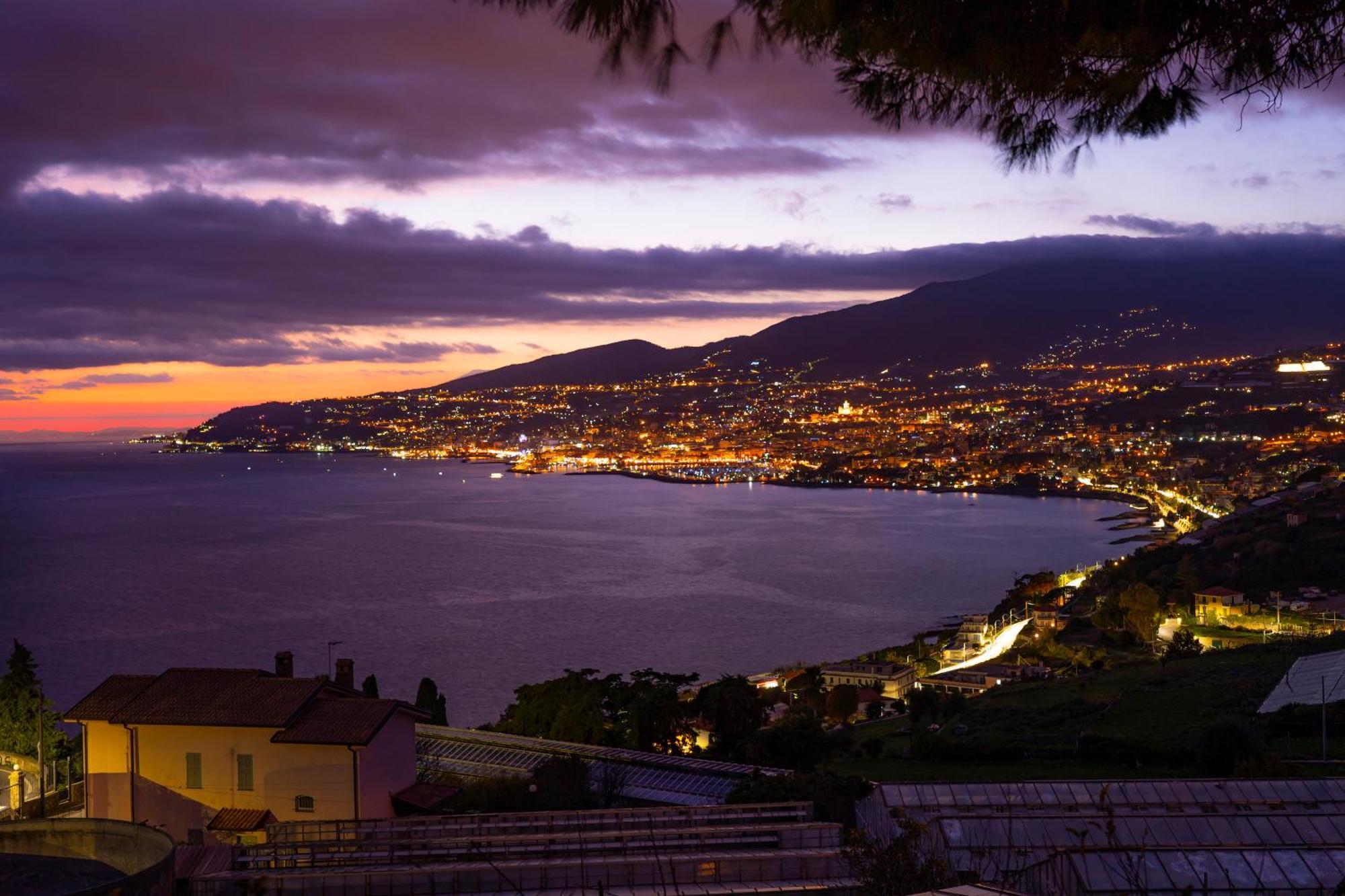Caratteristico Appartamento In Centro - Happy Rentals Sanremo Exteriör bild